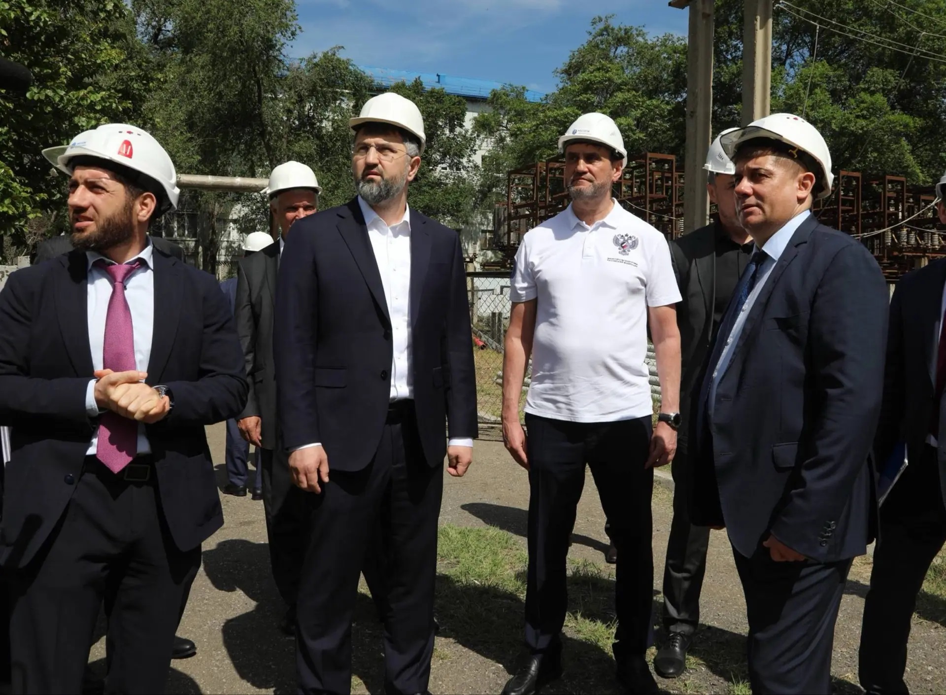 Петр Конюшенко и Магомед Рамазанов осмотрели состояние подстанции «Новая» в Махачкале